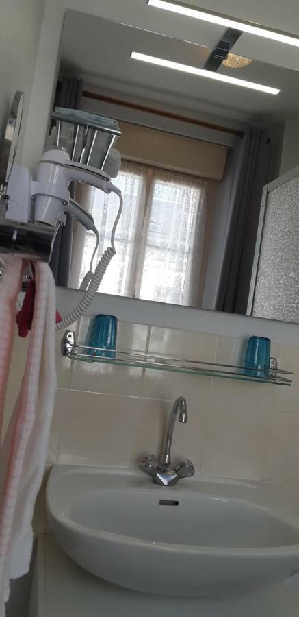 Logis Le Cor D'argent Hotel *